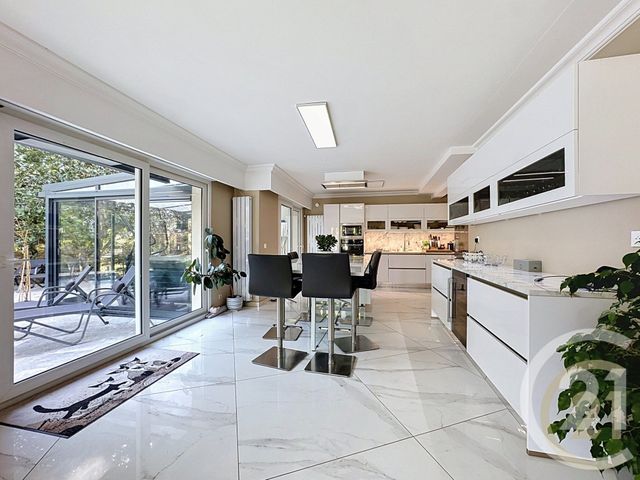 maison à vendre - 8 pièces - 225.4 m2 - 77 - ILE-DE-FRANCE - Century 21 Domaine Du Parc