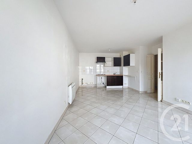 Appartement F3 à vendre - 3 pièces - 58.09 m2 - ST FARGEAU PONTHIERRY - 77 - ILE-DE-FRANCE - Century 21 Domaine Du Parc