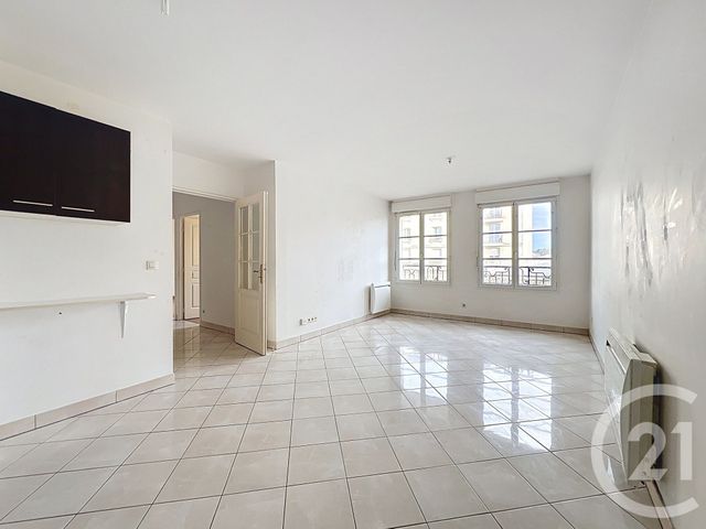 Appartement F3 à vendre - 3 pièces - 58.09 m2 - ST FARGEAU PONTHIERRY - 77 - ILE-DE-FRANCE - Century 21 Domaine Du Parc