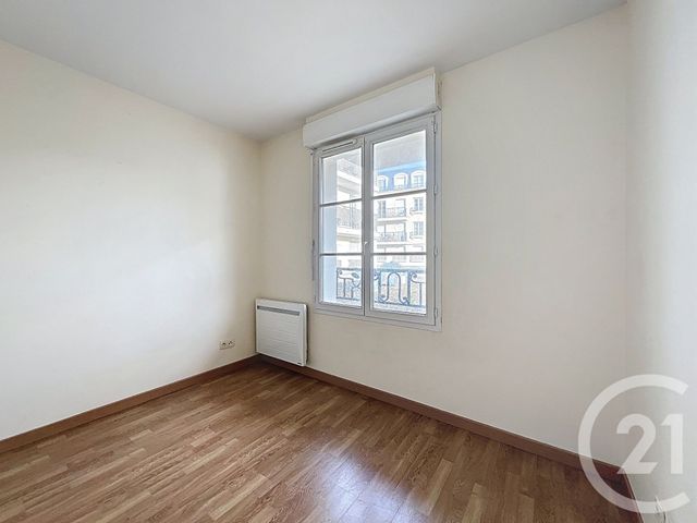 Appartement F3 à vendre - 3 pièces - 58.09 m2 - ST FARGEAU PONTHIERRY - 77 - ILE-DE-FRANCE - Century 21 Domaine Du Parc