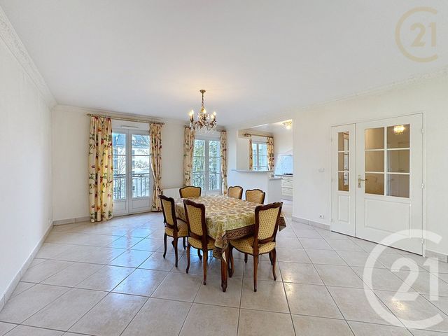 Appartement F4 à vendre - 4 pièces - 108.68 m2 - ST FARGEAU PONTHIERRY - 77 - ILE-DE-FRANCE - Century 21 Domaine Du Parc