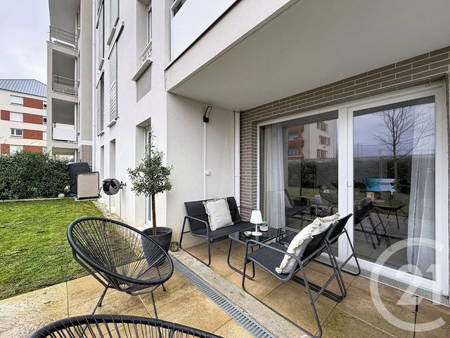 Appartement F3 à louer - 3 pièces - 69.95 m2 - ST FARGEAU PONTHIERRY - 77 - ILE-DE-FRANCE - Century 21 Domaine Du Parc