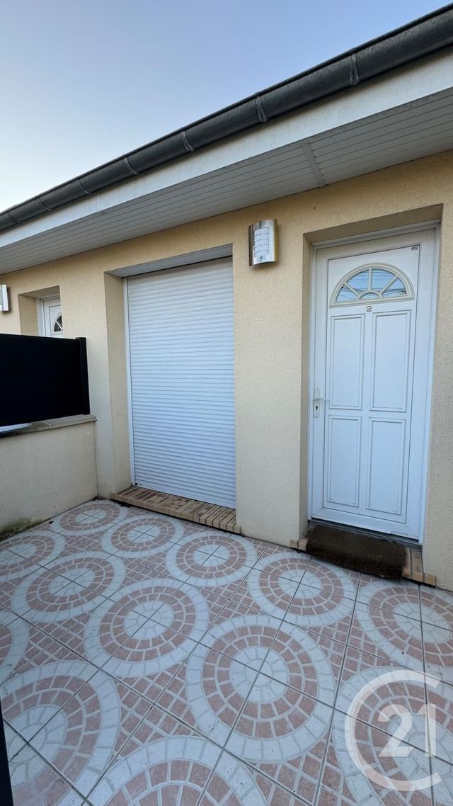 Appartement Duplex à louer - 2 pièces - 27.75 m2 - PRINGY - 77 - ILE-DE-FRANCE - Century 21 Domaine Du Parc