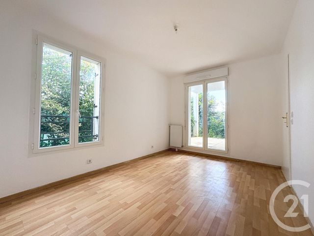 Appartement F2 bis à louer - 3 pièces - 47.38 m2 - ST FARGEAU PONTHIERRY - 77 - ILE-DE-FRANCE - Century 21 Domaine Du Parc