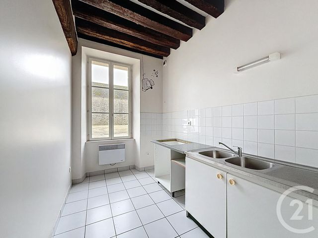 Appartement F2 à louer - 2 pièces - 58.5 m2 - CRISENOY - 77 - ILE-DE-FRANCE - Century 21 Domaine Du Parc