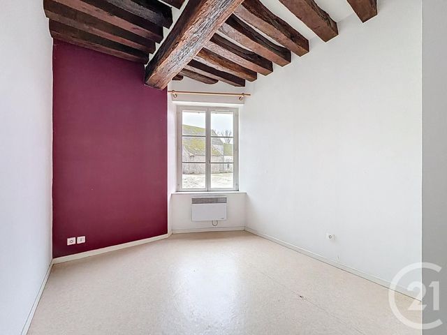 Appartement F2 à louer - 2 pièces - 58.5 m2 - CRISENOY - 77 - ILE-DE-FRANCE - Century 21 Domaine Du Parc