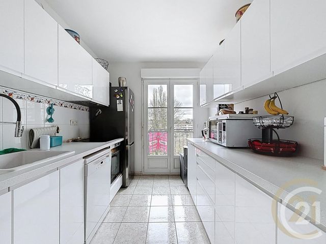 Appartement F2 à vendre - 2 pièces - 47.07 m2 - ST FARGEAU PONTHIERRY - 77 - ILE-DE-FRANCE - Century 21 Domaine Du Parc