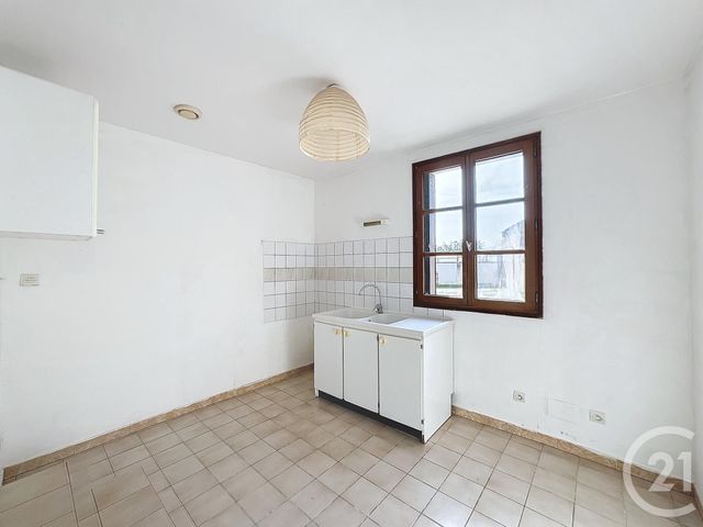 Appartement Duplex à louer - 2 pièces - 36.72 m2 - CHARTRETTES - 77 - ILE-DE-FRANCE - Century 21 Domaine Du Parc