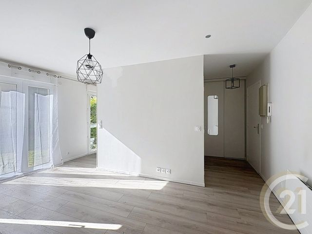 Appartement F1 à louer - 1 pièce - 33.76 m2 - AVON - 77 - ILE-DE-FRANCE - Century 21 Domaine Du Parc
