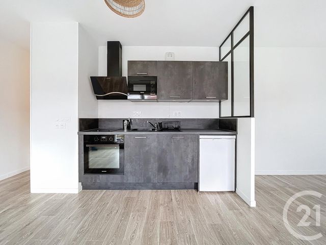 Appartement Studio à louer - 1 pièce - 33.25 m2 - MELUN - 77 - ILE-DE-FRANCE - Century 21 Domaine Du Parc