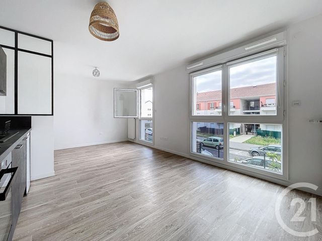 Appartement Studio à louer - 1 pièce - 33.25 m2 - MELUN - 77 - ILE-DE-FRANCE - Century 21 Domaine Du Parc