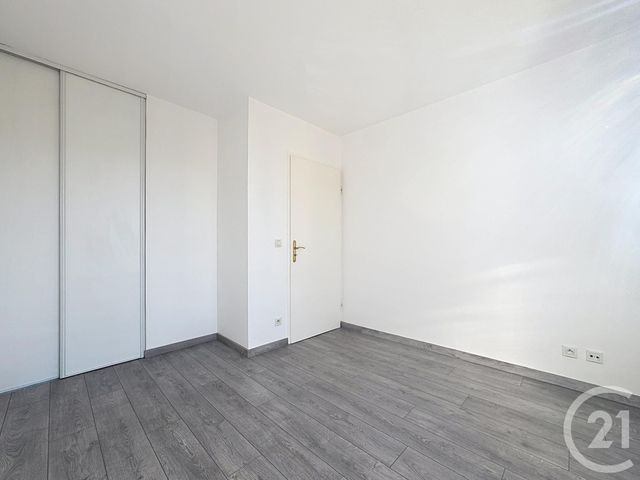 Appartement F3 à louer - 3 pièces - 56.01 m2 - LE COUDRAY MONTCEAUX - 91 - ILE-DE-FRANCE - Century 21 Domaine Du Parc