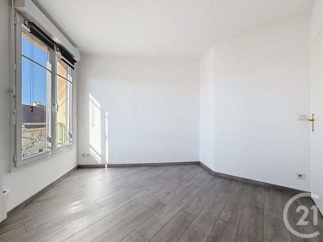 Appartement F3 à louer - 3 pièces - 56.01 m2 - LE COUDRAY MONTCEAUX - 91 - ILE-DE-FRANCE - Century 21 Domaine Du Parc