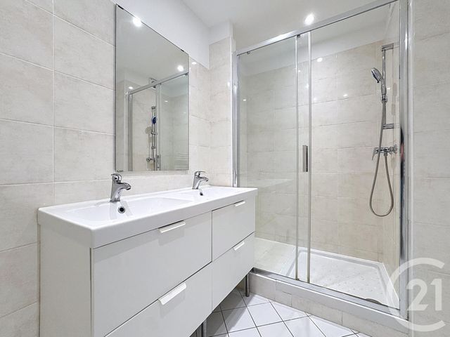 Appartement F4 à louer - 4 pièces - 79.61 m2 - ST FARGEAU PONTHIERRY - 77 - ILE-DE-FRANCE - Century 21 Domaine Du Parc