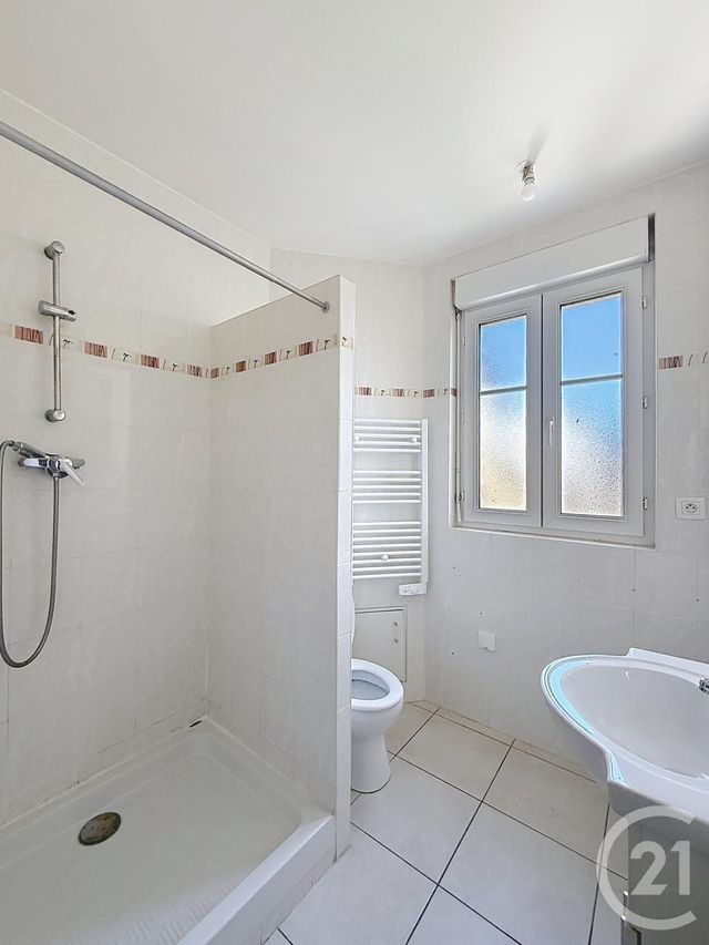 Appartement F2 à louer - 2 pièces - 33.01 m2 - ST FARGEAU PONTHIERRY - 77 - ILE-DE-FRANCE - Century 21 Domaine Du Parc