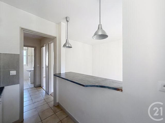 Appartement F2 à louer - 2 pièces - 33.01 m2 - ST FARGEAU PONTHIERRY - 77 - ILE-DE-FRANCE - Century 21 Domaine Du Parc