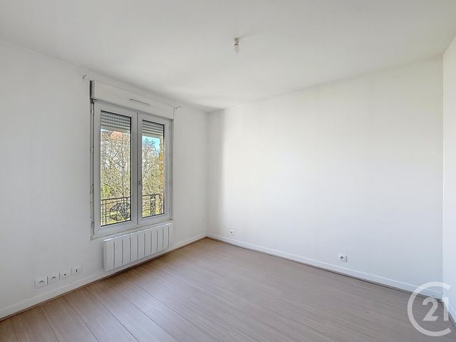 Appartement F2 à louer - 2 pièces - 33.01 m2 - ST FARGEAU PONTHIERRY - 77 - ILE-DE-FRANCE - Century 21 Domaine Du Parc