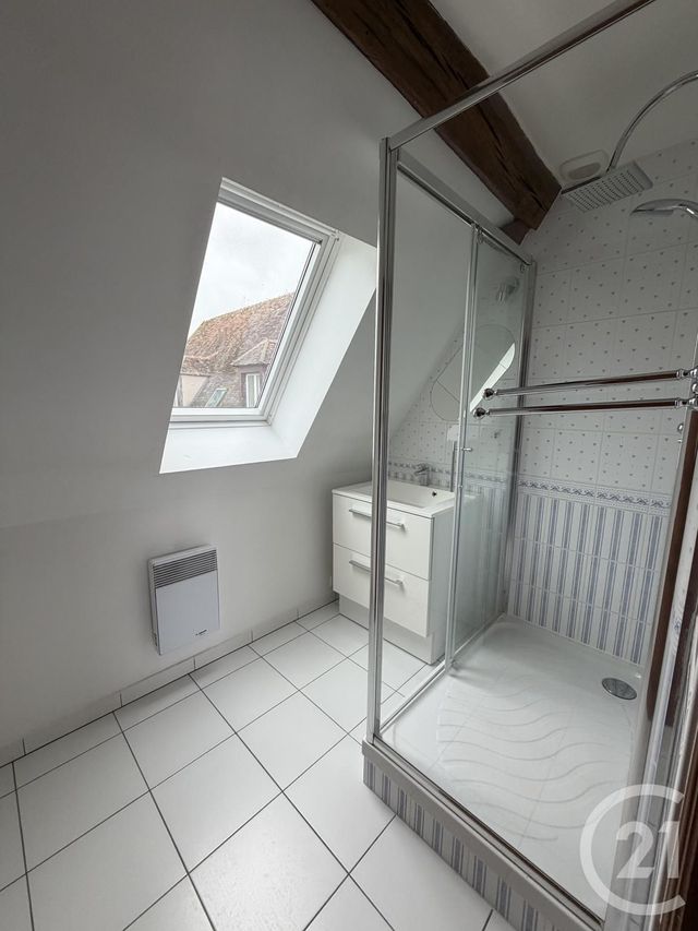 maison à louer - 5 pièces - 91.52 m2 - CRISENOY - 77 - ILE-DE-FRANCE - Century 21 Domaine Du Parc