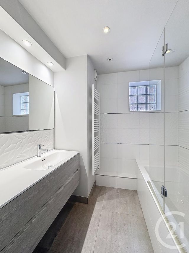 Appartement F3 à louer - 3 pièces - 68.83 m2 - AVON - 77 - ILE-DE-FRANCE - Century 21 Domaine Du Parc