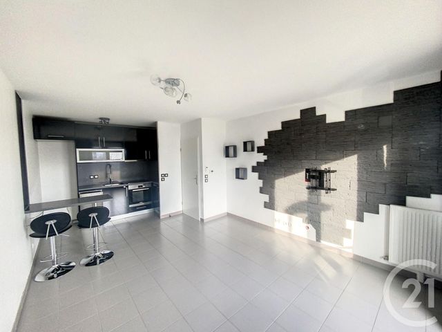 Appartement F2 à louer - 2 pièces - 43.35 m2 - ST PIERRE DU PERRAY - 91 - ILE-DE-FRANCE - Century 21 Domaine Du Parc