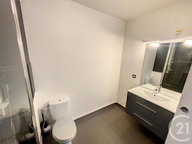 Appartement F2 à louer - 2 pièces - 43.35 m2 - ST PIERRE DU PERRAY - 91 - ILE-DE-FRANCE - Century 21 Domaine Du Parc