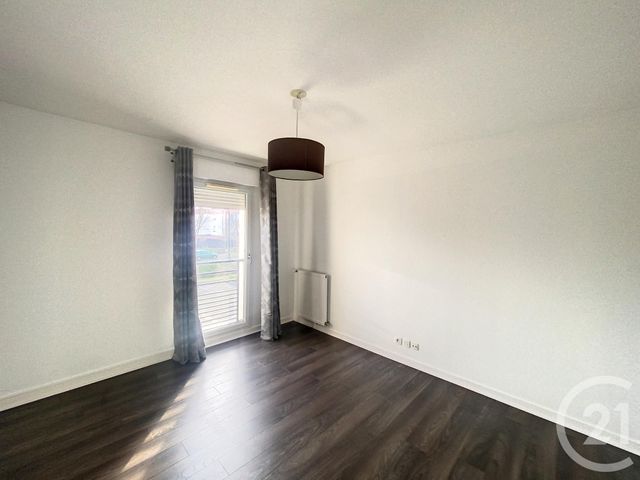 Appartement F2 à louer - 2 pièces - 43.35 m2 - ST PIERRE DU PERRAY - 91 - ILE-DE-FRANCE - Century 21 Domaine Du Parc