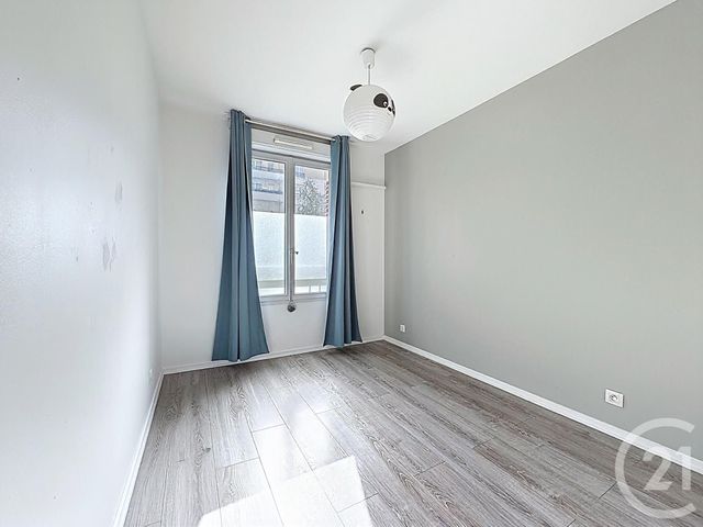 Appartement F3 à louer - 3 pièces - 62.04 m2 - CORBEIL ESSONNES - 91 - ILE-DE-FRANCE - Century 21 Domaine Du Parc