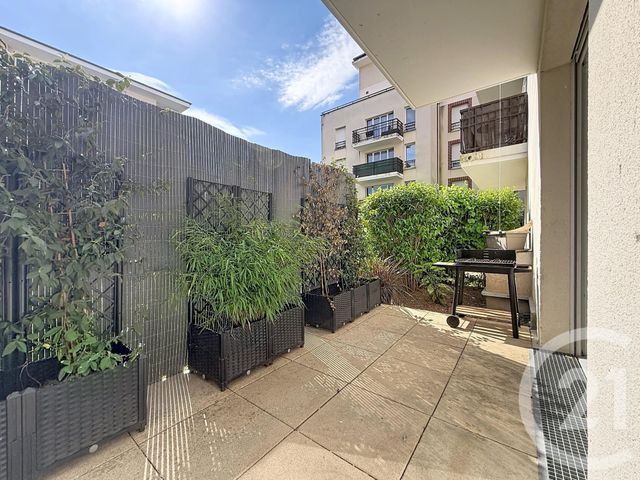 Appartement F3 à louer - 3 pièces - 62.04 m2 - CORBEIL ESSONNES - 91 - ILE-DE-FRANCE - Century 21 Domaine Du Parc