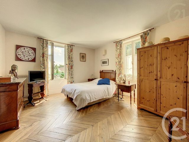 maison à vendre - 10 pièces - 220.48 m2 - PRINGY - 77 - ILE-DE-FRANCE - Century 21 Domaine Du Parc