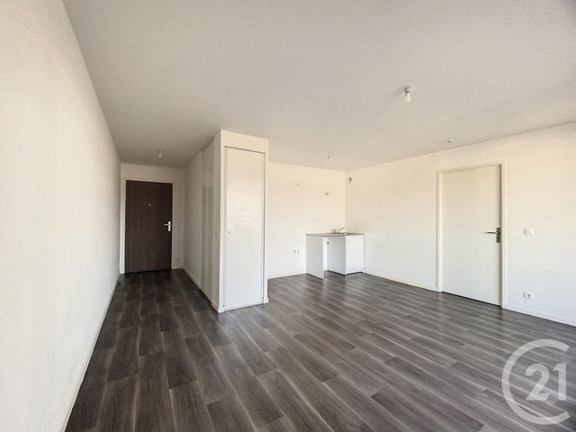 Appartement F2 à vendre - 2 pièces - 44.65 m2 - ST FARGEAU PONTHIERRY - 77 - ILE-DE-FRANCE - Century 21 Domaine Du Parc