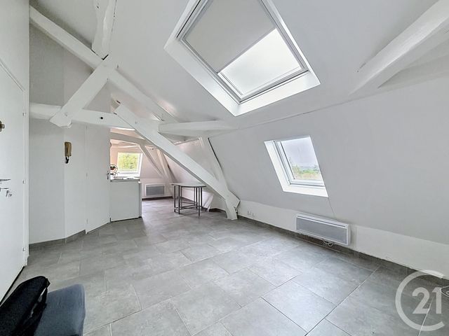 Appartement F2 à louer ST FARGEAU PONTHIERRY