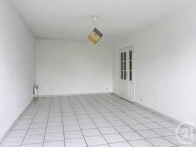 Appartement F2 à louer - 2 pièces - 52.12 m2 - MELUN - 77 - ILE-DE-FRANCE - Century 21 Domaine Du Parc