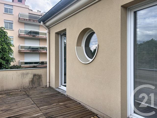 Appartement F2 à louer - 2 pièces - 52.12 m2 - MELUN - 77 - ILE-DE-FRANCE - Century 21 Domaine Du Parc