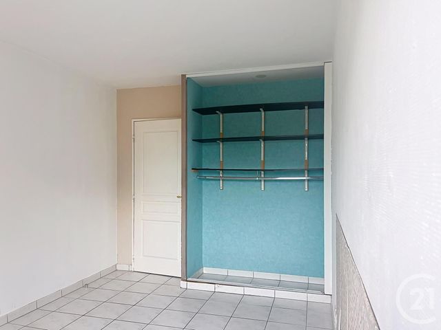 Appartement F2 à louer - 2 pièces - 52.12 m2 - MELUN - 77 - ILE-DE-FRANCE - Century 21 Domaine Du Parc