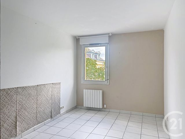 Appartement F2 à louer - 2 pièces - 52.12 m2 - MELUN - 77 - ILE-DE-FRANCE - Century 21 Domaine Du Parc
