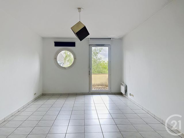 Appartement F2 à louer - 2 pièces - 52.12 m2 - MELUN - 77 - ILE-DE-FRANCE - Century 21 Domaine Du Parc