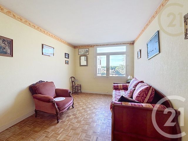 Appartement F5 à vendre - 5 pièces - 105.24 m2 - ST FARGEAU PONTHIERRY - 77 - ILE-DE-FRANCE - Century 21 Domaine Du Parc