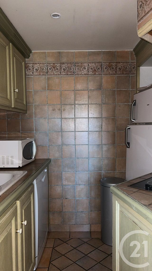 Appartement F2 bis à louer - 2 pièces - 40.1 m2 - MELUN - 77 - ILE-DE-FRANCE - Century 21 Domaine Du Parc