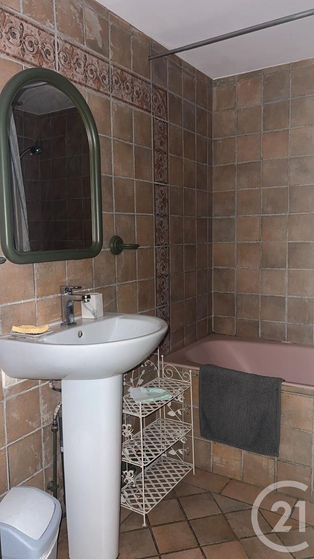 Appartement F2 bis à louer - 2 pièces - 40.1 m2 - MELUN - 77 - ILE-DE-FRANCE - Century 21 Domaine Du Parc