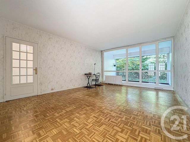 Appartement F5 à louer - 5 pièces - 99.24 m2 - VAUX LE PENIL - 77 - ILE-DE-FRANCE - Century 21 Domaine Du Parc