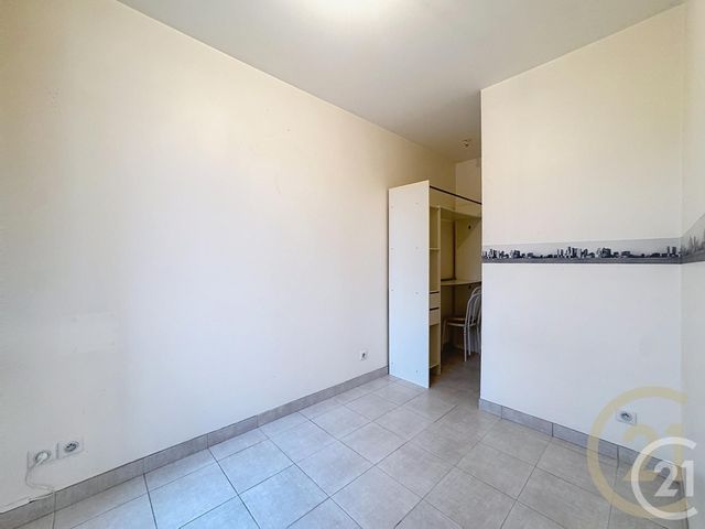 Appartement F2 à louer - 2 pièces - 30.46 m2 - PRINGY - 77 - ILE-DE-FRANCE - Century 21 Domaine Du Parc