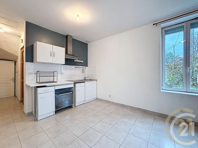 Appartement F2 à louer - 2 pièces - 30.46 m2 - PRINGY - 77 - ILE-DE-FRANCE - Century 21 Domaine Du Parc