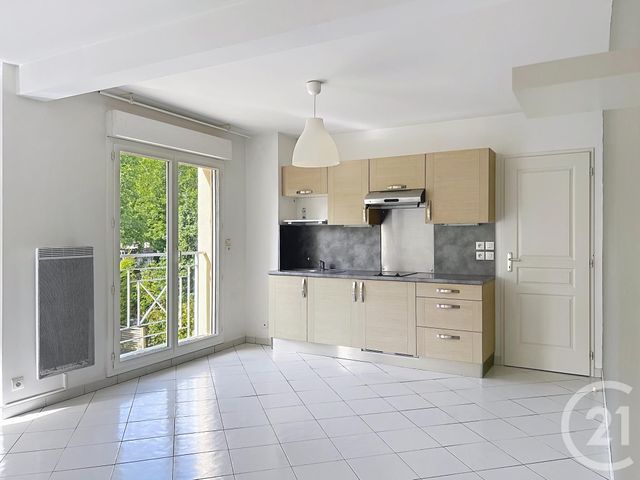 Appartement F2 à louer - 2 pièces - 44.9 m2 - AVON - 77 - ILE-DE-FRANCE - Century 21 Domaine Du Parc