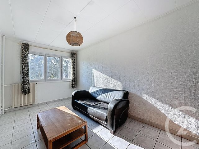 Appartement F2 à louer - 2 pièces - 47.3 m2 - ST FARGEAU PONTHIERRY - 77 - ILE-DE-FRANCE - Century 21 Domaine Du Parc