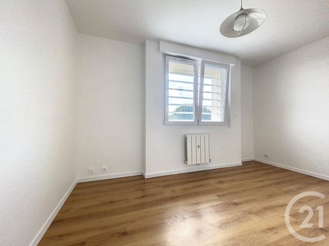 Appartement F1 à louer - 1 pièce - 21.95 m2 - ST FARGEAU PONTHIERRY - 77 - ILE-DE-FRANCE - Century 21 Domaine Du Parc