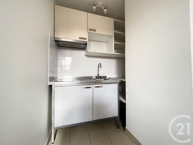 Appartement F1 à louer - 1 pièce - 21.95 m2 - ST FARGEAU PONTHIERRY - 77 - ILE-DE-FRANCE - Century 21 Domaine Du Parc