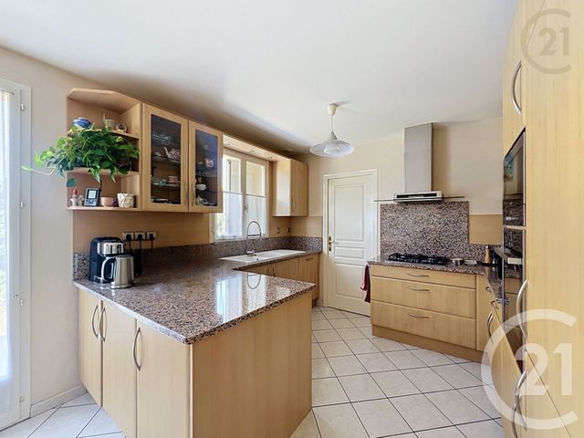 maison à vendre - 9 pièces - 211.24 m2 - BOISSISE LE ROI - 77 - ILE-DE-FRANCE - Century 21 Domaine Du Parc