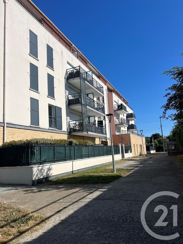 Appartement F2 à louer ST FARGEAU PONTHIERRY