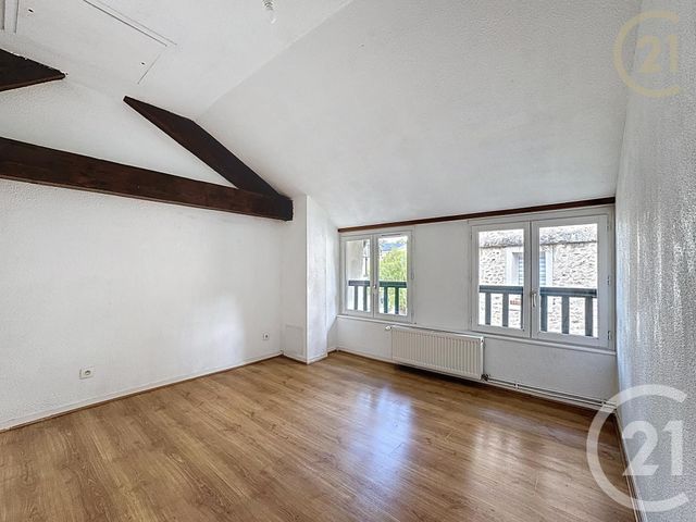 Appartement F4 à louer - 4 pièces - 92.05 m2 - BOISSISE LE ROI - 77 - ILE-DE-FRANCE - Century 21 Domaine Du Parc