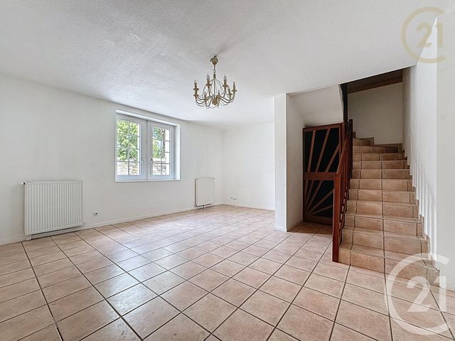 Appartement F4 à louer - 4 pièces - 92.05 m2 - BOISSISE LE ROI - 77 - ILE-DE-FRANCE - Century 21 Domaine Du Parc